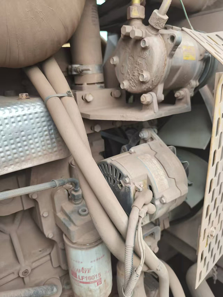 Pásový žeriav XCMG XGC55 55ton second hand 2021 crane with crawler for sale: obrázok 7