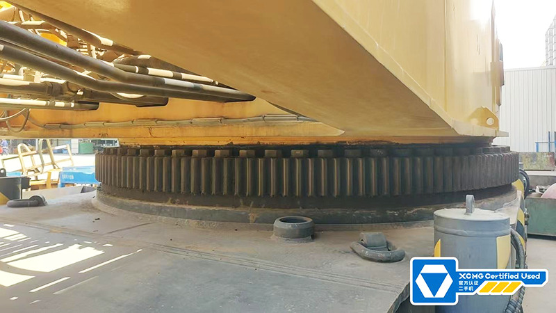 XCMG XGC650 650ton used hydraulic crawler crane for sale - Pásový žeriav: obrázok 4 XCMG XGC650 650ton used hydraulic crawler crane for sale - Pásový žeriav: obrázok 4