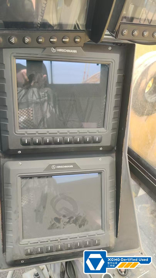 XCMG XGC650 650ton used hydraulic crawler crane for sale - Pásový žeriav: obrázok 5 XCMG XGC650 650ton used hydraulic crawler crane for sale - Pásový žeriav: obrázok 5