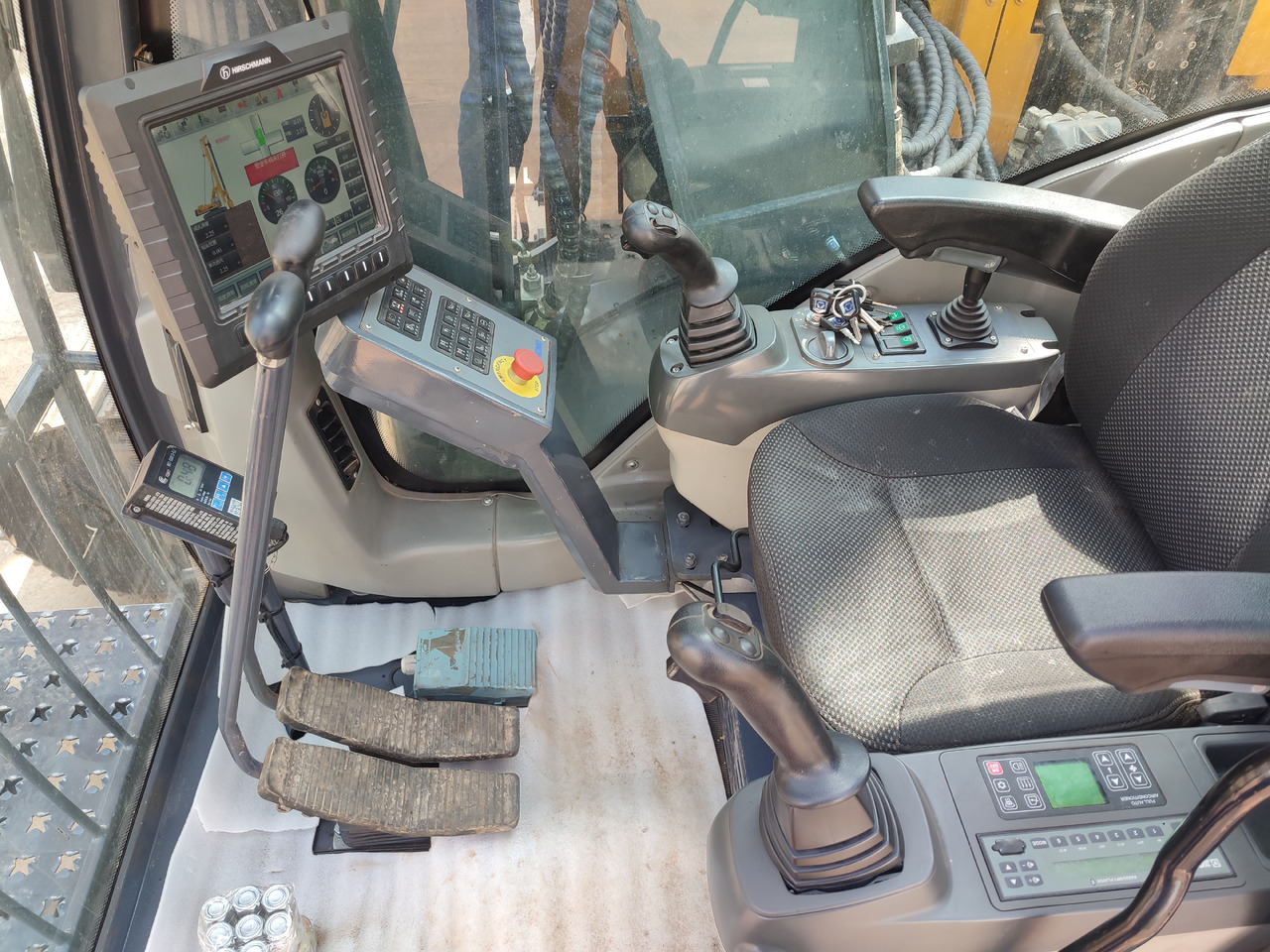 Vrtné príslušenstvo XCMG XR130E 50m Used Mini Rotary Drill Rig Piling Drilling Machine: obrázok 6 Vrtné príslušenstvo XCMG XR130E 50m Used Mini Rotary Drill Rig Piling Drilling Machine: obrázok 6