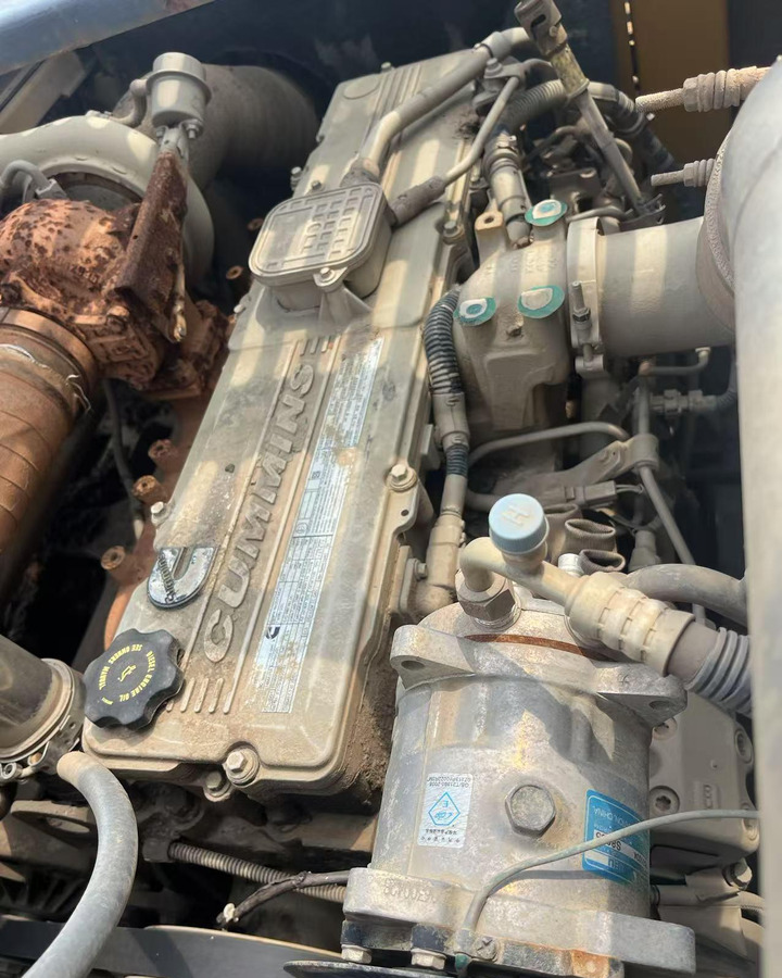 XCMG XR220D mobile crawler rotary drilling rig 25m - Vrtné príslušenstvo: obrázok 4 XCMG XR220D mobile crawler rotary drilling rig 25m - Vrtné príslušenstvo: obrázok 4