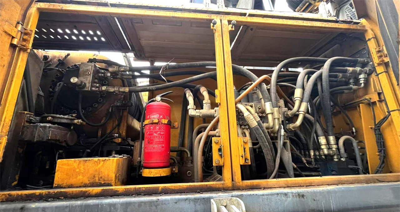 XCMG XR240E second hand rotary drilling rig pile machine price - Vrtné príslušenstvo: obrázok 3 XCMG XR240E second hand rotary drilling rig pile machine price - Vrtné príslušenstvo: obrázok 3