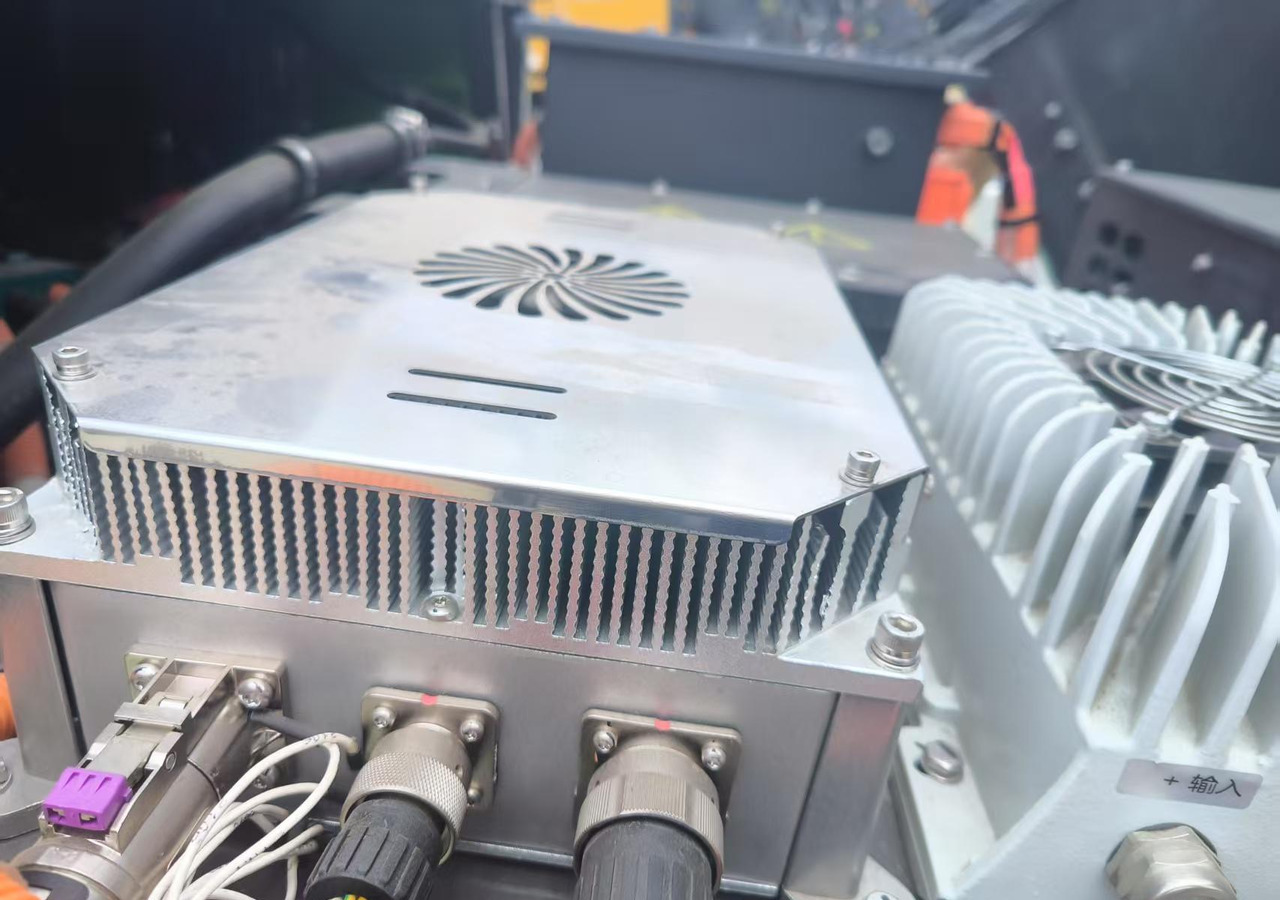 XCMG official used electric small cold milling machine Xm505ep 500mm width - Cestná fréza: obrázok 3 XCMG official used electric small cold milling machine Xm505ep 500mm width - Cestná fréza: obrázok 3