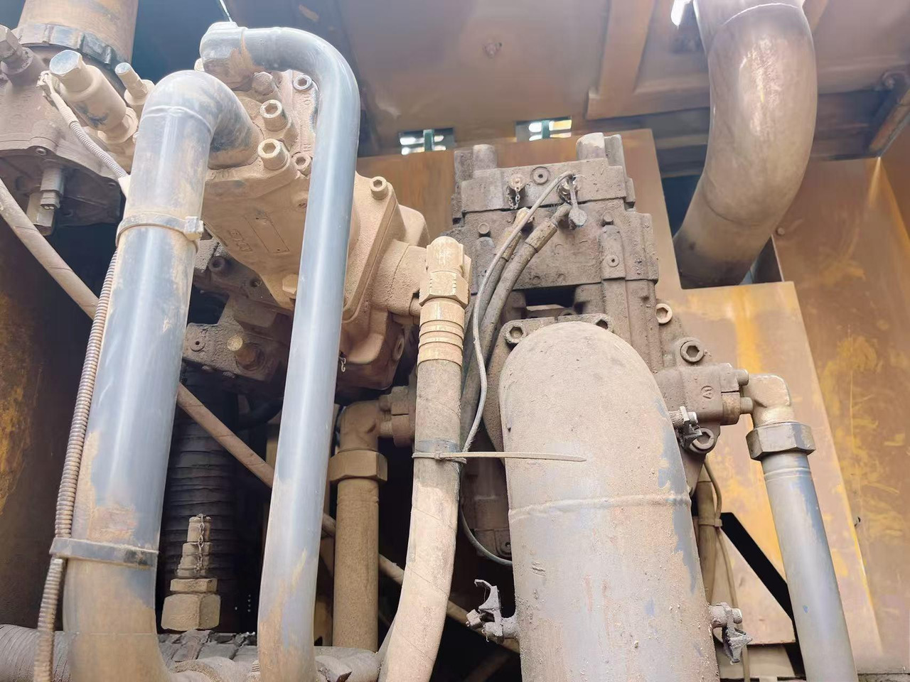 XCMG pililing machine second hand XR360E crawler rotary drilling rig - Vrtné príslušenstvo: obrázok 4 XCMG pililing machine second hand XR360E crawler rotary drilling rig - Vrtné príslušenstvo: obrázok 4