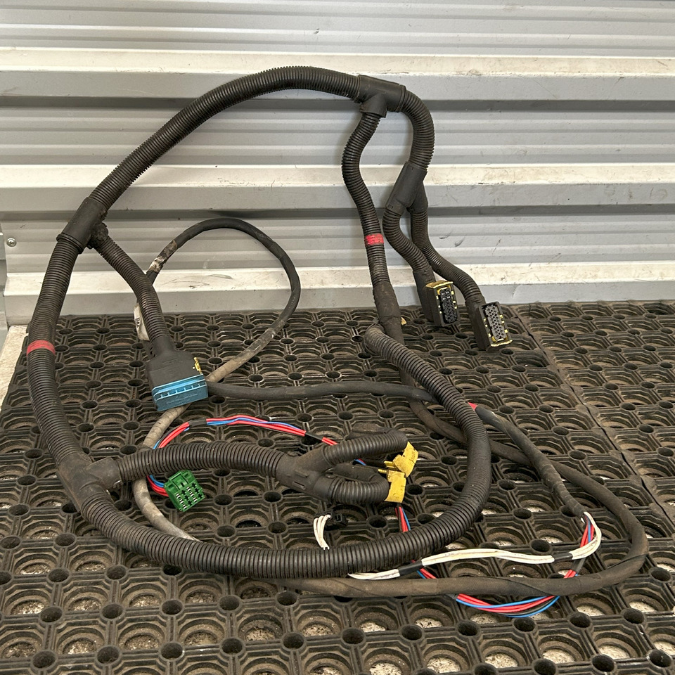 DAF CF EURO 6 CATALYTIC CONVERTER WIRING HARNESS - Výfukový systém: obrázok 1 DAF CF EURO 6 CATALYTIC CONVERTER WIRING HARNESS - Výfukový systém: obrázok 1