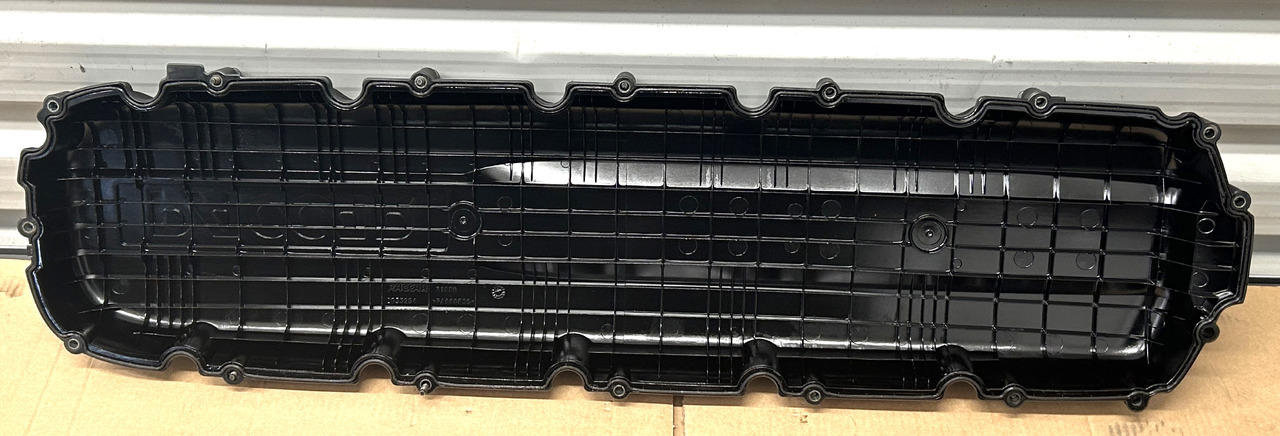 DAF ENGINE VALVE COVER + SPACER FRAME XF 106 - Hlava valcov: obrázok 3 DAF ENGINE VALVE COVER + SPACER FRAME XF 106 - Hlava valcov: obrázok 3