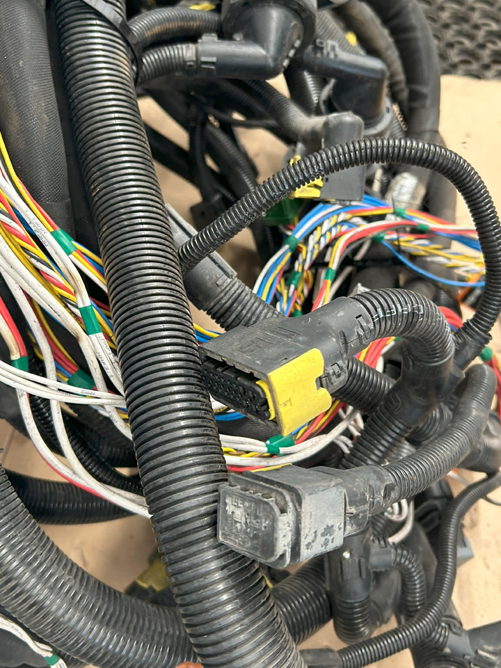 DAF XF 106 CHASSIS MAIN ELECTRICAL HARNESS - Kábel/ Káblový zväzok: obrázok 4 DAF XF 106 CHASSIS MAIN ELECTRICAL HARNESS - Kábel/ Káblový zväzok: obrázok 4