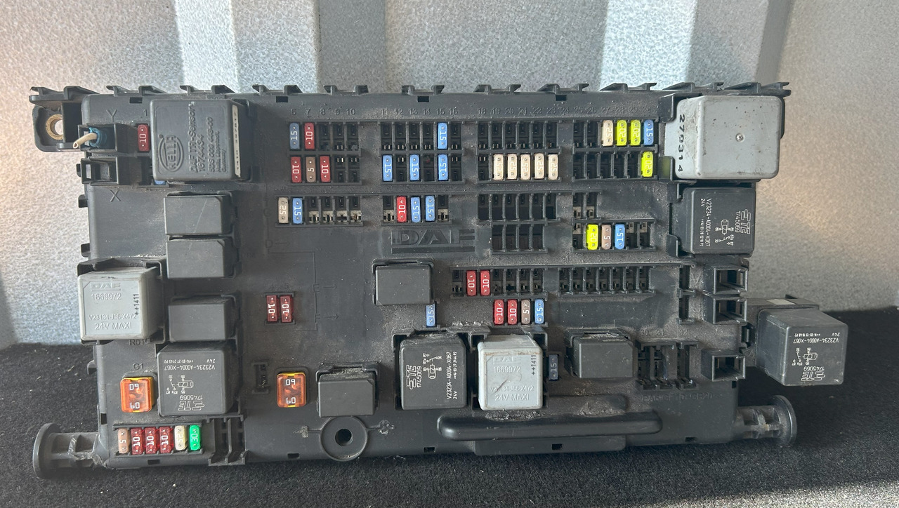 DAF XF 106 FUSE BOX - Poistka: obrázok 1 DAF XF 106 FUSE BOX - Poistka: obrázok 1