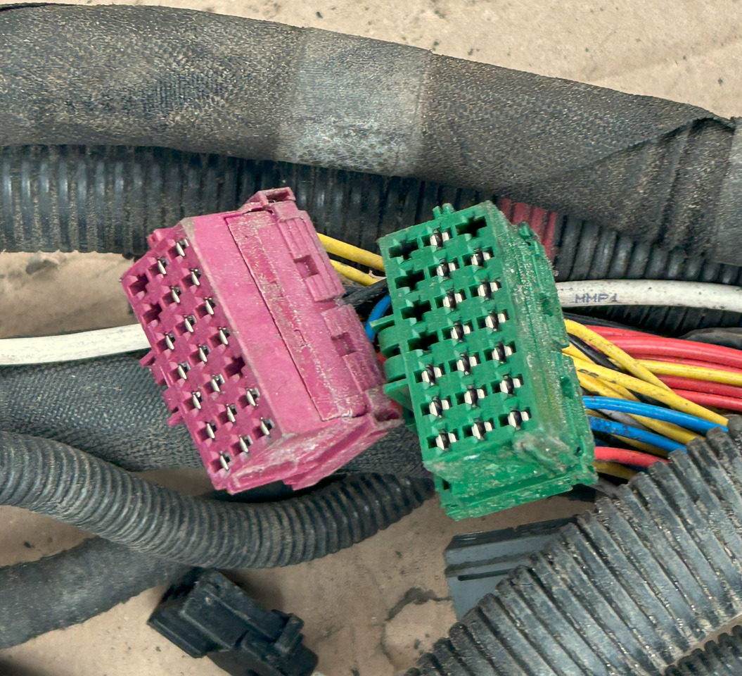 DAF XF 106 TRAILER SOCKET ELECTRICAL HARNESS - Kábel/ Káblový zväzok: obrázok 3 DAF XF 106 TRAILER SOCKET ELECTRICAL HARNESS - Kábel/ Káblový zväzok: obrázok 3