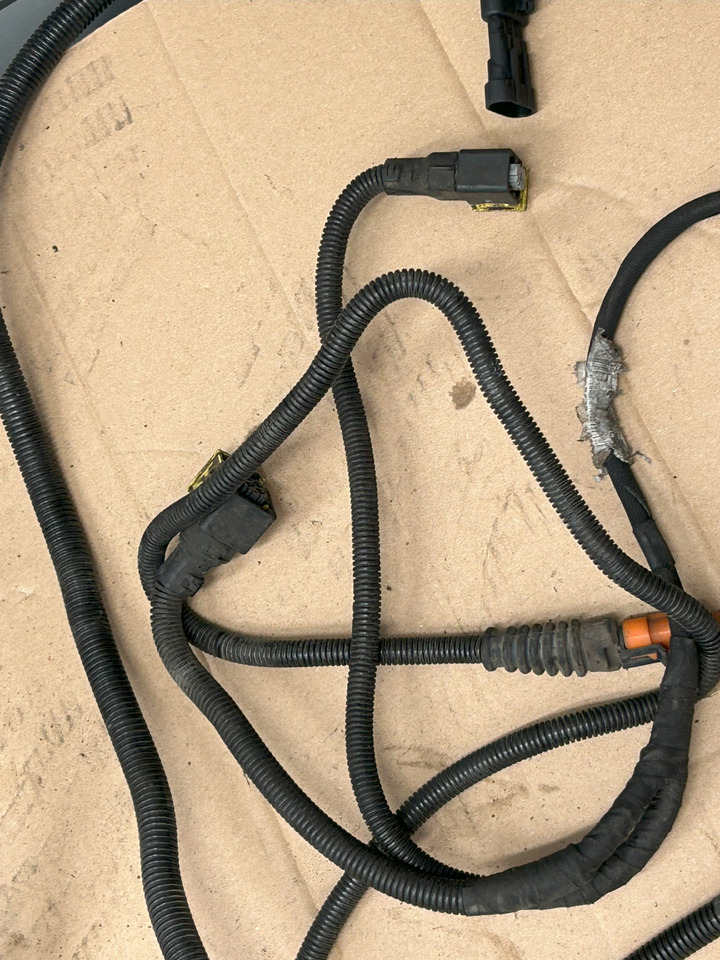 DAF XF 106 TRAILER SOCKET ELECTRICAL HARNESS - Kábel/ Káblový zväzok: obrázok 4 DAF XF 106 TRAILER SOCKET ELECTRICAL HARNESS - Kábel/ Káblový zväzok: obrázok 4