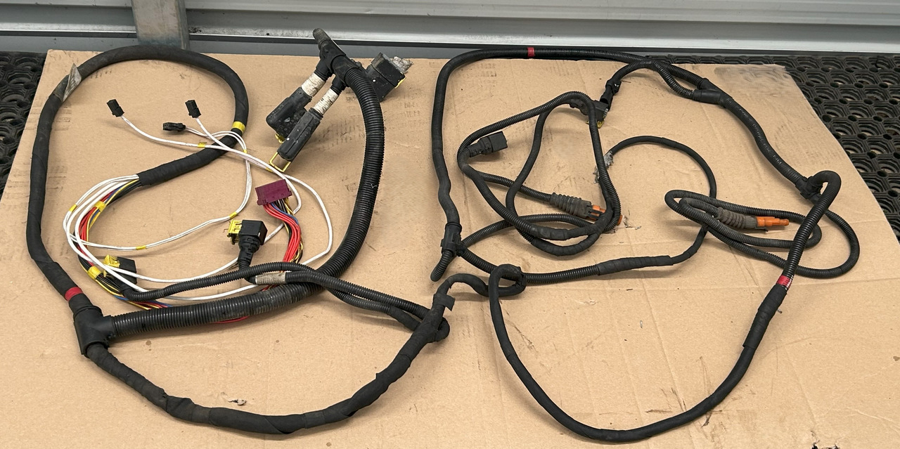 DAF XF 106 TRAILER SOCKET ELECTRICAL HARNESS - Kábel/ Káblový zväzok: obrázok 1 DAF XF 106 TRAILER SOCKET ELECTRICAL HARNESS - Kábel/ Káblový zväzok: obrázok 1