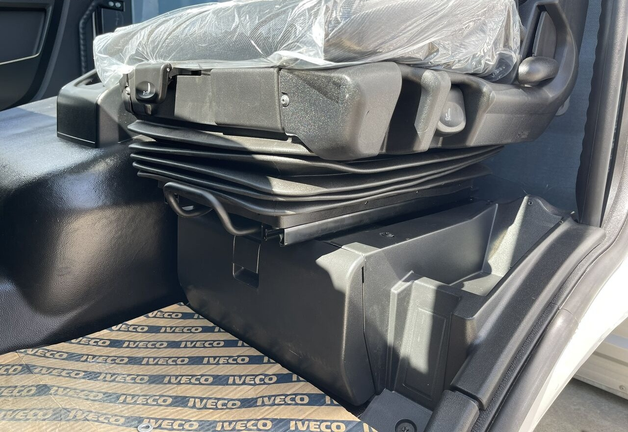 Nový Kabína pre Automobil IVECO Eurocargo for IVECO Eurocargo DAY cabine: obrázok 10 Nový Kabína pre Automobil IVECO Eurocargo for IVECO Eurocargo DAY cabine: obrázok 10