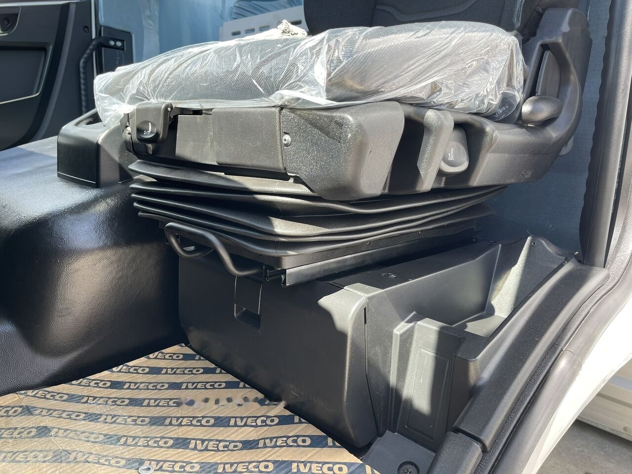 Nový Kabína pre Automobil IVECO Eurocargo  for IVECO Eurocargo DAY cabine: obrázok 9