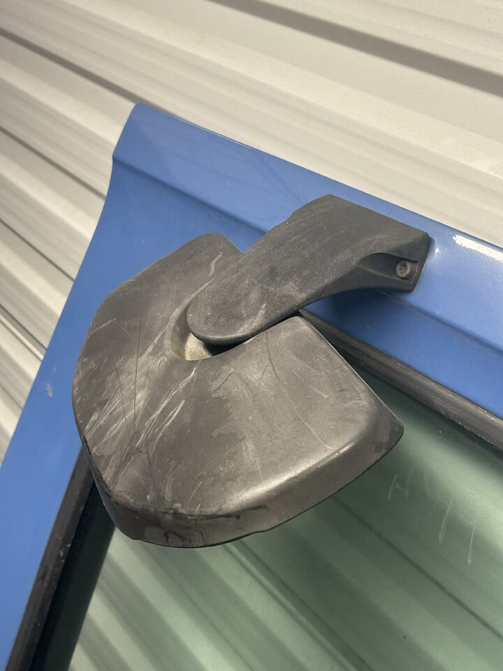 MERCEDES ACTROS MP4 DOOR RIGHT EITH RAMP MIRROR - Dvere a diely: obrázok 5 MERCEDES ACTROS MP4 DOOR RIGHT EITH RAMP MIRROR - Dvere a diely: obrázok 5