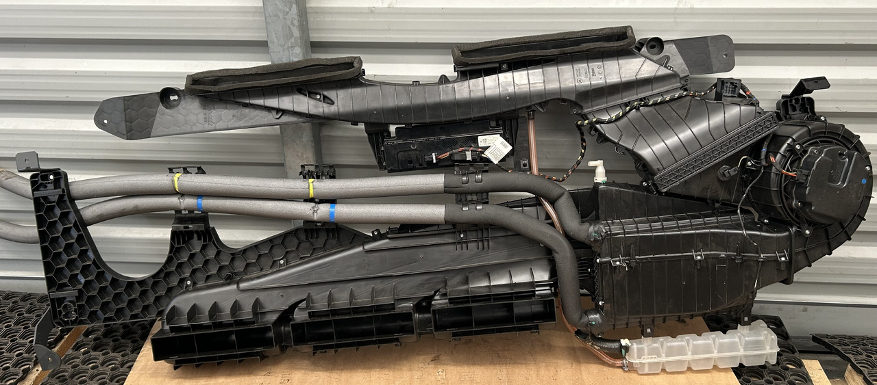 MERCEDES ACTROS MP4 PARKING AIR CONDITIONING - Časť klimatizácie: obrázok 4 MERCEDES ACTROS MP4 PARKING AIR CONDITIONING - Časť klimatizácie: obrázok 4