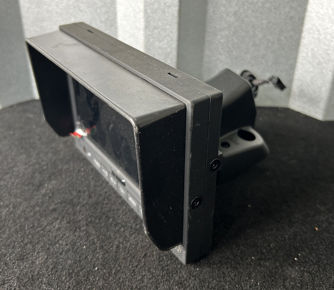 MERCEDES-BENZ 7" LCD REAR VIEW CAMERA MONITOR with mounting bracket - Kabína a interiér: obrázok 5 MERCEDES-BENZ 7" LCD REAR VIEW CAMERA MONITOR with mounting bracket - Kabína a interiér: obrázok 5