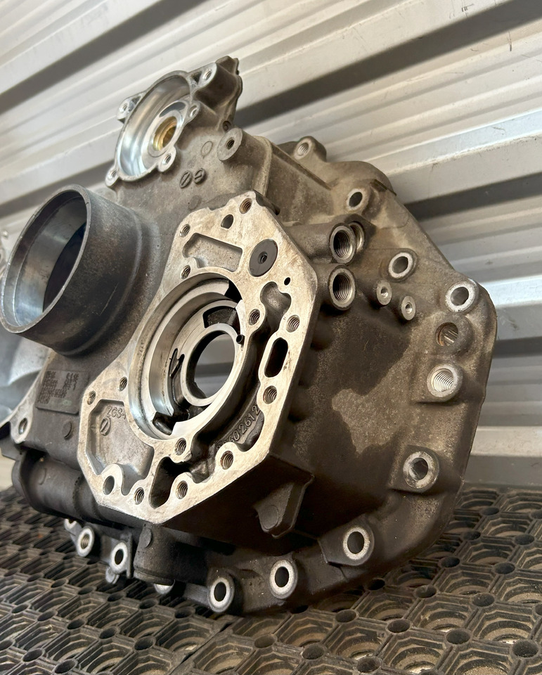 MERCEDES-BENZ AROCS MP4 GEARBOX REAR COVER G330-12 - Prevodovka a diely: obrázok 4 MERCEDES-BENZ AROCS MP4 GEARBOX REAR COVER G330-12 - Prevodovka a diely: obrázok 4