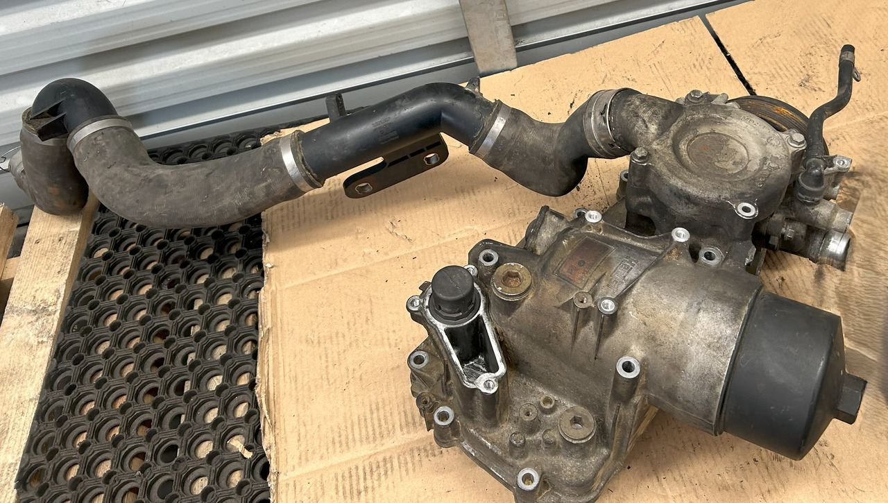 MERCEDES OIL FILTER BASE ACTROS MP4 MP5 - Olejový filter: obrázok 1 MERCEDES OIL FILTER BASE ACTROS MP4 MP5 - Olejový filter: obrázok 1