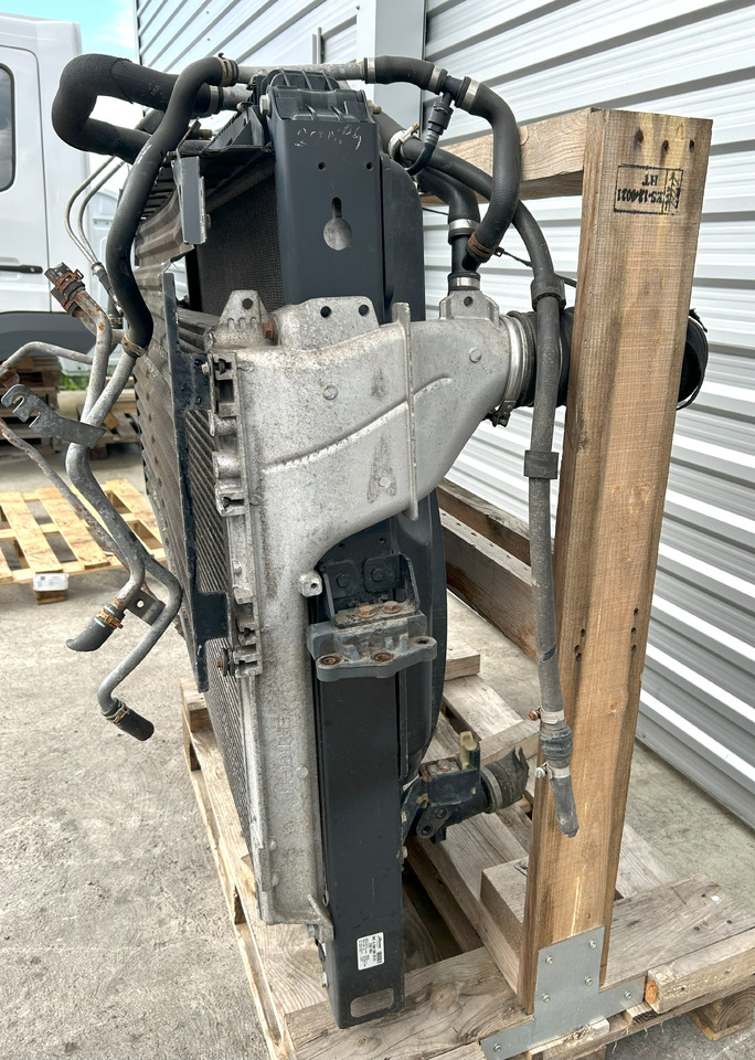 Mercedes ACTROS MP4 COOLERS SET - Chladič: obrázok 3 Mercedes ACTROS MP4 COOLERS SET - Chladič: obrázok 3