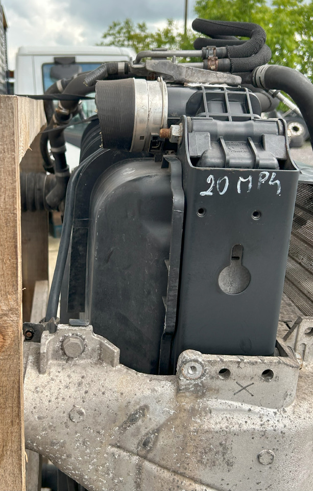 Mercedes ACTROS MP4 COOLERS SET - Chladič: obrázok 5 Mercedes ACTROS MP4 COOLERS SET - Chladič: obrázok 5