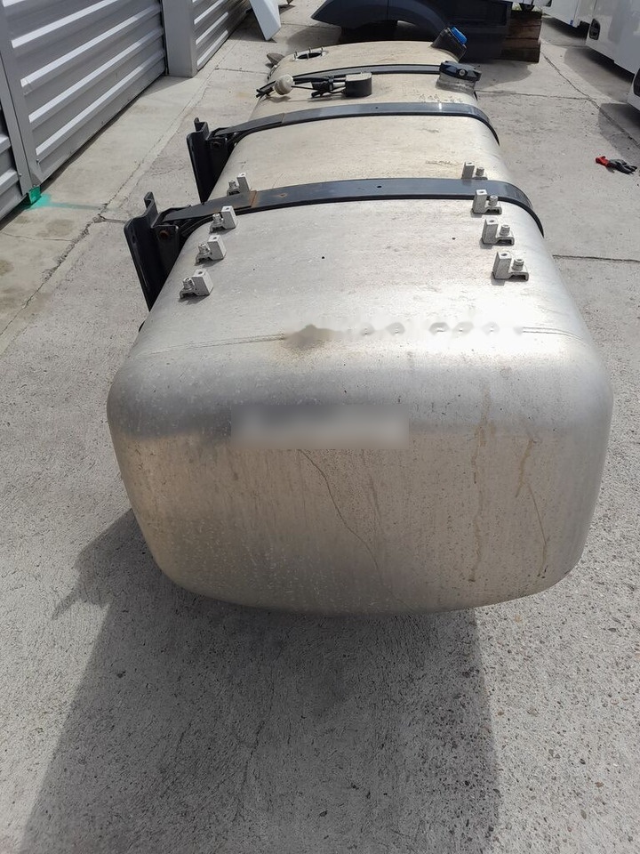 Palivová nádrž pre Nákladné auto Mercedes-Benz ACTROS MP4 660L A9604703501   Mercedes-Benz truck: obrázok 7