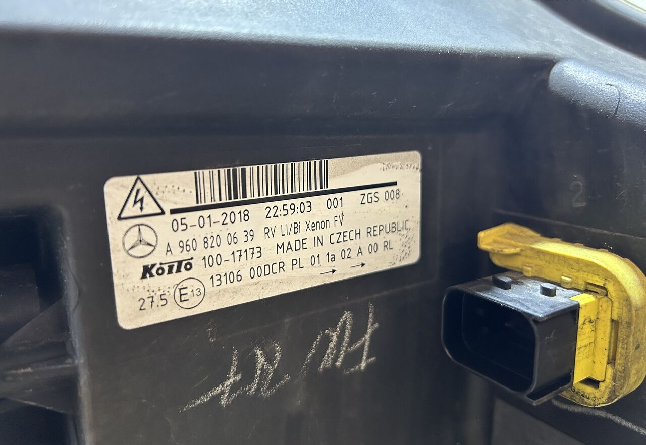 Mercedes-Benz ACTROS MP4 A9608200639 Mercedes-Benz ACTROS MP4 - Svetlomety pre Nákladné auto: obrázok 2 Mercedes-Benz ACTROS MP4 A9608200639 Mercedes-Benz ACTROS MP4 - Svetlomety pre Nákladné auto: obrázok 2