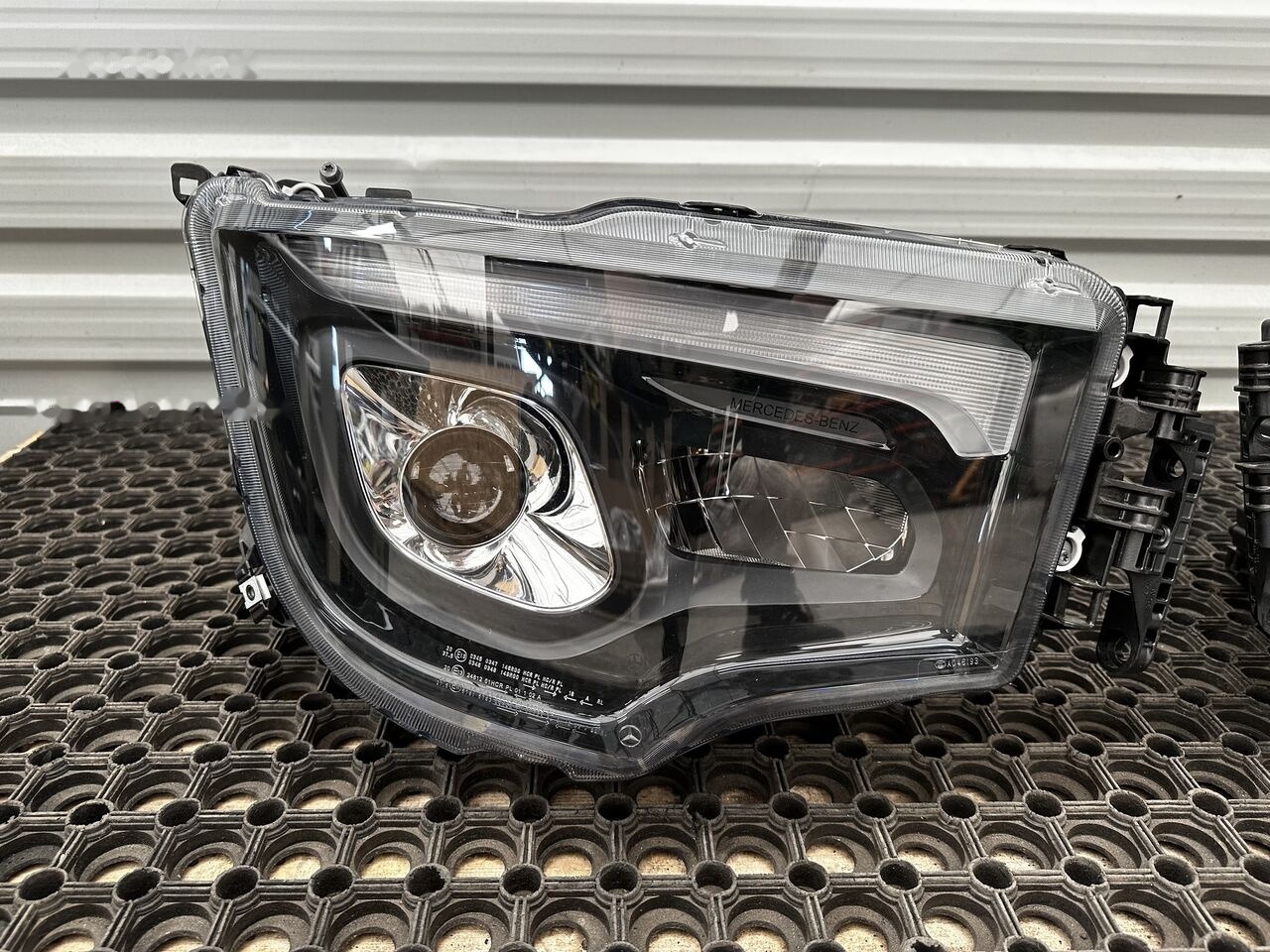 Mercedes-Benz LED ACTROS AROCS MP5 Mercedes-Benz ACTROS MP4 - Svetlomety pre Nákladné auto: obrázok 3 Mercedes-Benz LED ACTROS AROCS MP5 Mercedes-Benz ACTROS MP4 - Svetlomety pre Nákladné auto: obrázok 3