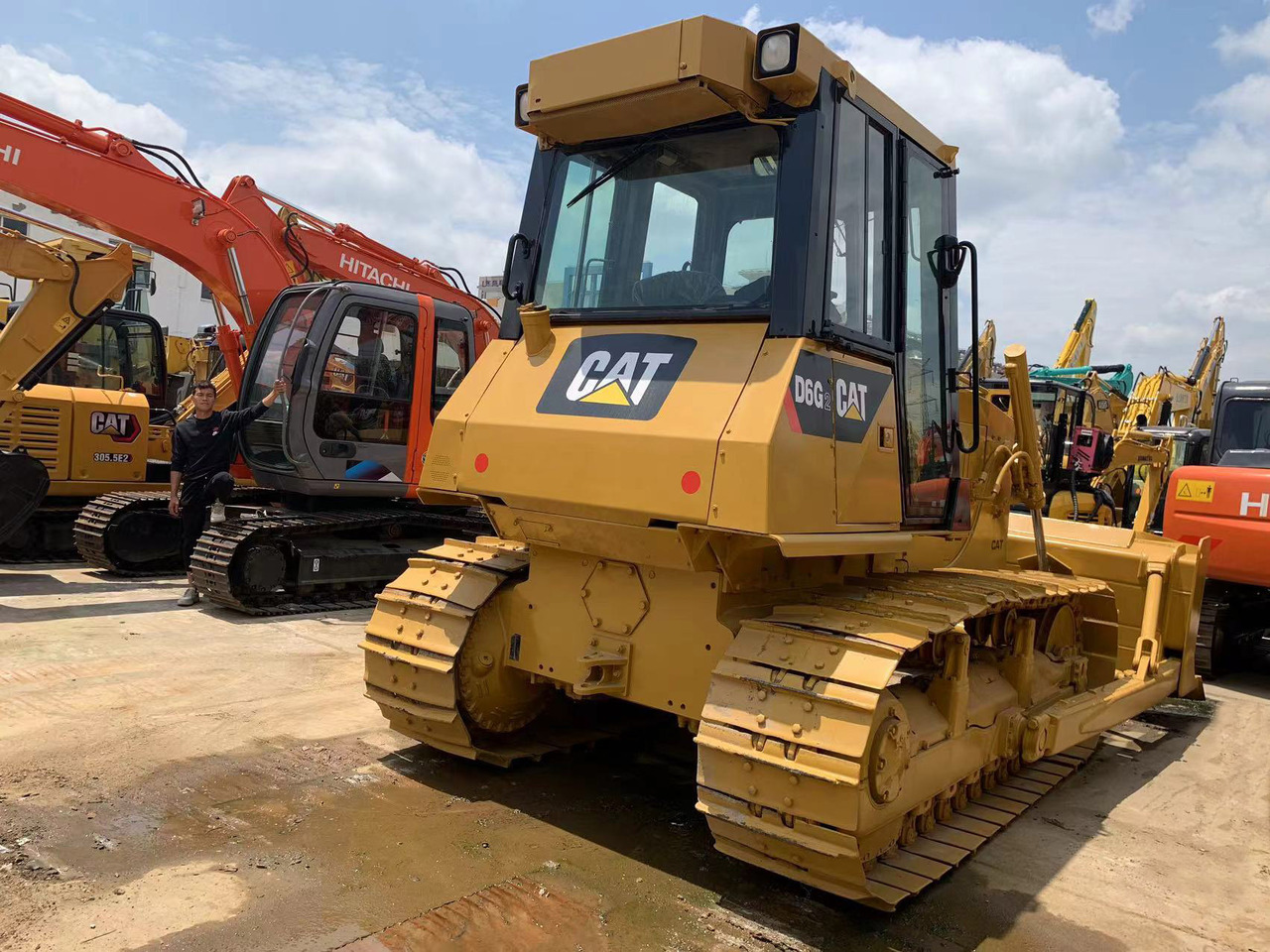 Caterpillar Bulldozer Used Condition CAT D6G, D6G2 Cheap Price - Buldozér: obrázok 4 Caterpillar Bulldozer Used Condition CAT D6G, D6G2 Cheap Price - Buldozér: obrázok 4