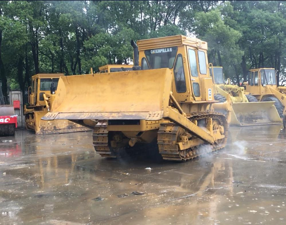 Caterpillar D6D Bulldozer Good Condition Tracked Tractor for Bolivia - Buldozér: obrázok 3 Caterpillar D6D Bulldozer Good Condition Tracked Tractor for Bolivia - Buldozér: obrázok 3