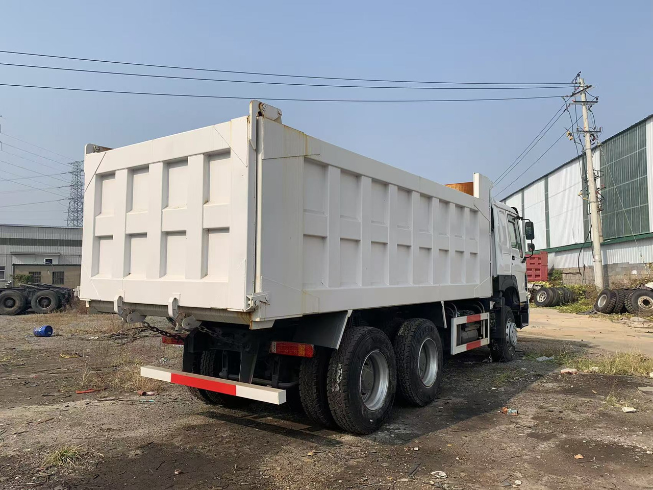 Howo Secondhand Commercial Vehicle 10-wheels HOWO Dumper Truck 6x4 Left Hand Drive Tipper Truck - Sklápač: obrázok 5 Howo Secondhand Commercial Vehicle 10-wheels HOWO Dumper Truck 6x4 Left Hand Drive Tipper Truck - Sklápač: obrázok 5