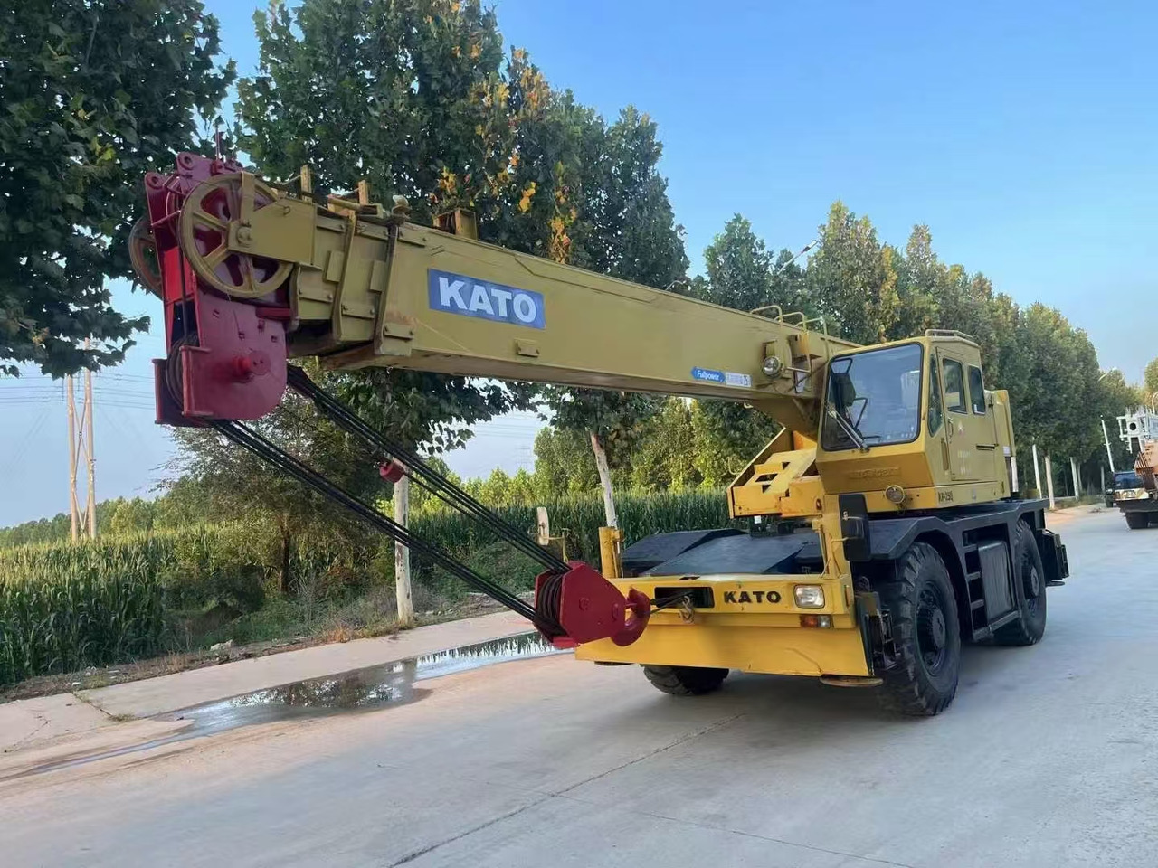 KATO KR250 Good Price 25 ton Rough Terrain Crane - Autožeriav: obrázok 2 KATO KR250 Good Price 25 ton Rough Terrain Crane - Autožeriav: obrázok 2