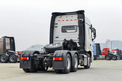 6X4 Dongfeng Tractor Truck 520HP Diesel Engine Euro V - Ťahač: obrázok 1 6X4 Dongfeng Tractor Truck 520HP Diesel Engine Euro V - Ťahač: obrázok 1