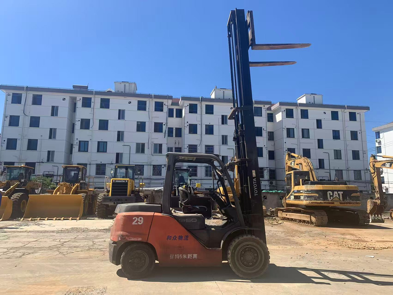 Toyota Forklift 5 ton Diesel Forklift FD50 with 5m High Mast - Dieselový vysokozdvižný vozík: obrázok 3 Toyota Forklift 5 ton Diesel Forklift FD50 with 5m High Mast - Dieselový vysokozdvižný vozík: obrázok 3