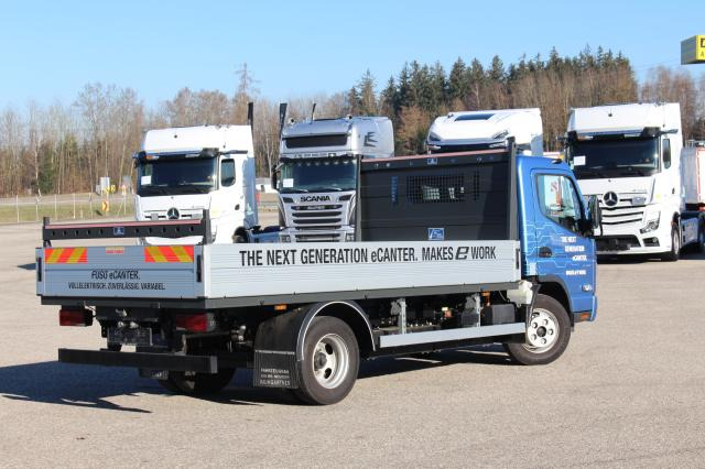 FUSO Canter 4C15E M - BATT. - Dodávka valník: obrázok 3 FUSO Canter 4C15E M - BATT. - Dodávka valník: obrázok 3