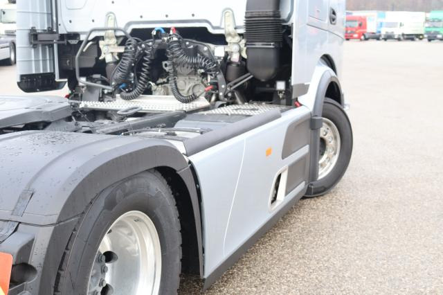 Mercedes-Benz Actros 1853 LS NEUFAHRZEUG - Ťahač: obrázok 5 Mercedes-Benz Actros 1853 LS NEUFAHRZEUG - Ťahač: obrázok 5