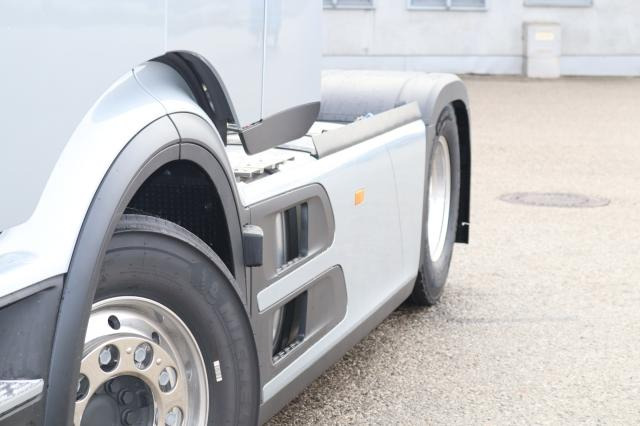 Mercedes-Benz Actros 1853 LS NEUFAHRZEUG - Ťahač: obrázok 3 Mercedes-Benz Actros 1853 LS NEUFAHRZEUG - Ťahač: obrázok 3