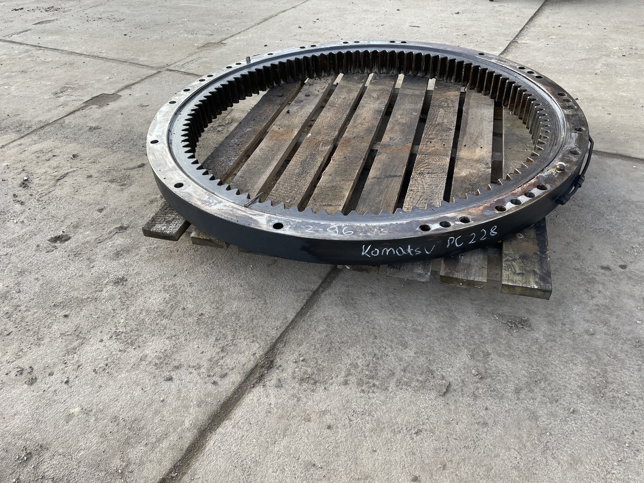 KOMATSU PC 228 - Otočný ložisko pre Rýpadlo: obrázok 5 KOMATSU PC 228 - Otočný ložisko pre Rýpadlo: obrázok 5