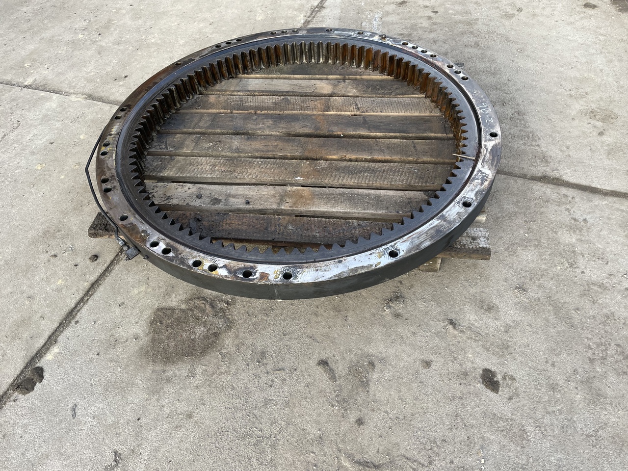 KOMATSU PC 228 - Otočný ložisko pre Rýpadlo: obrázok 4 KOMATSU PC 228 - Otočný ložisko pre Rýpadlo: obrázok 4