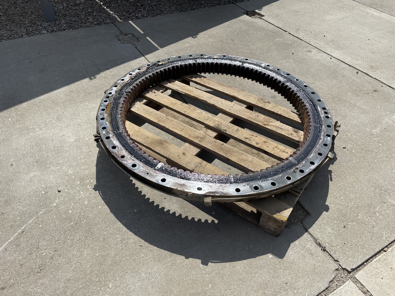 LIEBHERR R906 - Otočný ložisko pre Rýpadlo: obrázok 2 LIEBHERR R906 - Otočný ložisko pre Rýpadlo: obrázok 2