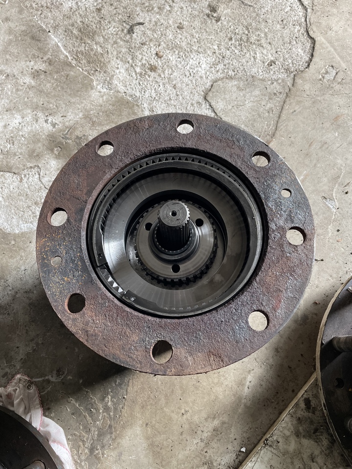 Zwolnica ZF APL-745 - Náprava a diely pre Kolesové rýpadlo: obrázok 1 Zwolnica ZF APL-745 - Náprava a diely pre Kolesové rýpadlo: obrázok 1