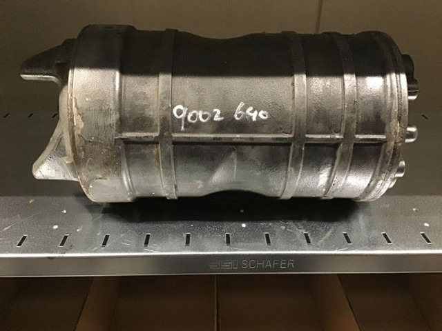 Liebherr Airco Compressor - Kompresor klimatizácie: obrázok 2 Liebherr Airco Compressor - Kompresor klimatizácie: obrázok 2