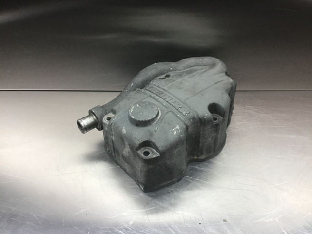 Liebherr Cylinderhead Cover - Blok valcov: obrázok 3 Liebherr Cylinderhead Cover - Blok valcov: obrázok 3