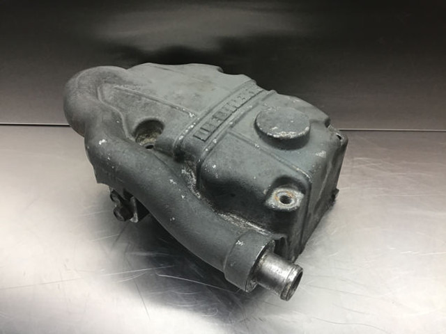 Liebherr Cylinderhead Cover - Blok valcov: obrázok 1 Liebherr Cylinderhead Cover - Blok valcov: obrázok 1