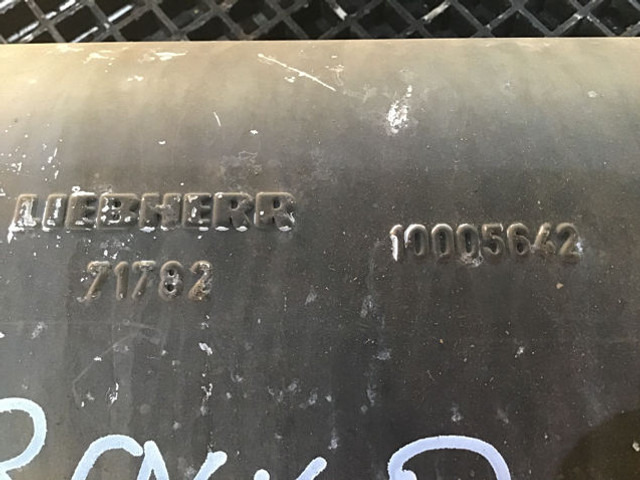 Liebherr Exhaust Silencer - Tlumič výfuku: obrázok 5 Liebherr Exhaust Silencer - Tlumič výfuku: obrázok 5