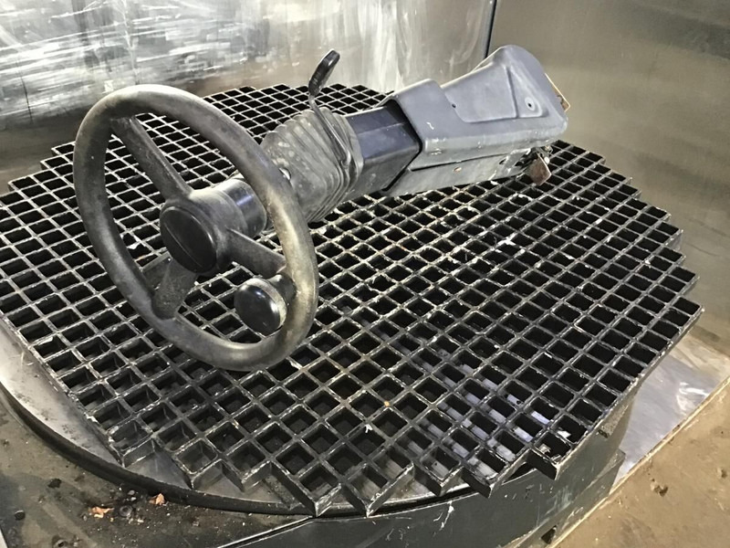 Liebherr - Stĺpik riadenia: obrázok 3 Liebherr - Stĺpik riadenia: obrázok 3