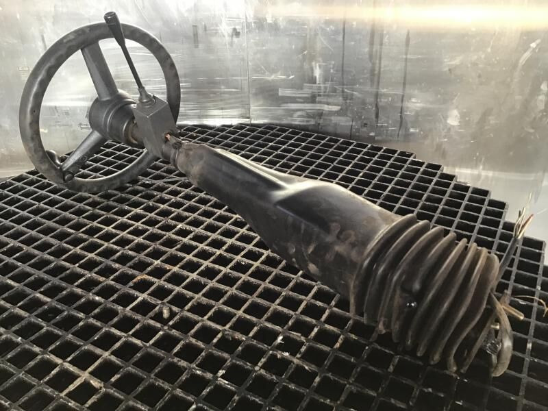 Liebherr - Stĺpik riadenia: obrázok 2 Liebherr - Stĺpik riadenia: obrázok 2