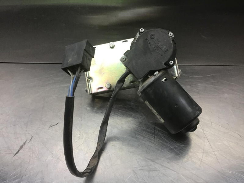 Liebherr L524 / L534 / L538 / L544 / L554 / L574 / L580 / L564 - Stierač: obrázok 2 Liebherr L524 / L534 / L538 / L544 / L554 / L574 / L580 / L564 - Stierač: obrázok 2