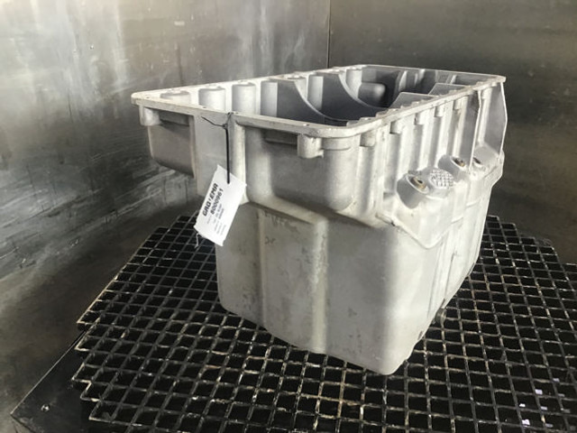 Liebherr Oil Sump - Kľuková skriňa: obrázok 4 Liebherr Oil Sump - Kľuková skriňa: obrázok 4