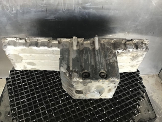Liebherr Oil Sump - Kľuková skriňa: obrázok 1 Liebherr Oil Sump - Kľuková skriňa: obrázok 1
