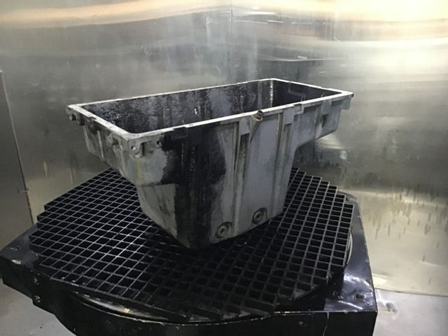 Liebherr Oil Sump - Kľuková skriňa: obrázok 3 Liebherr Oil Sump - Kľuková skriňa: obrázok 3